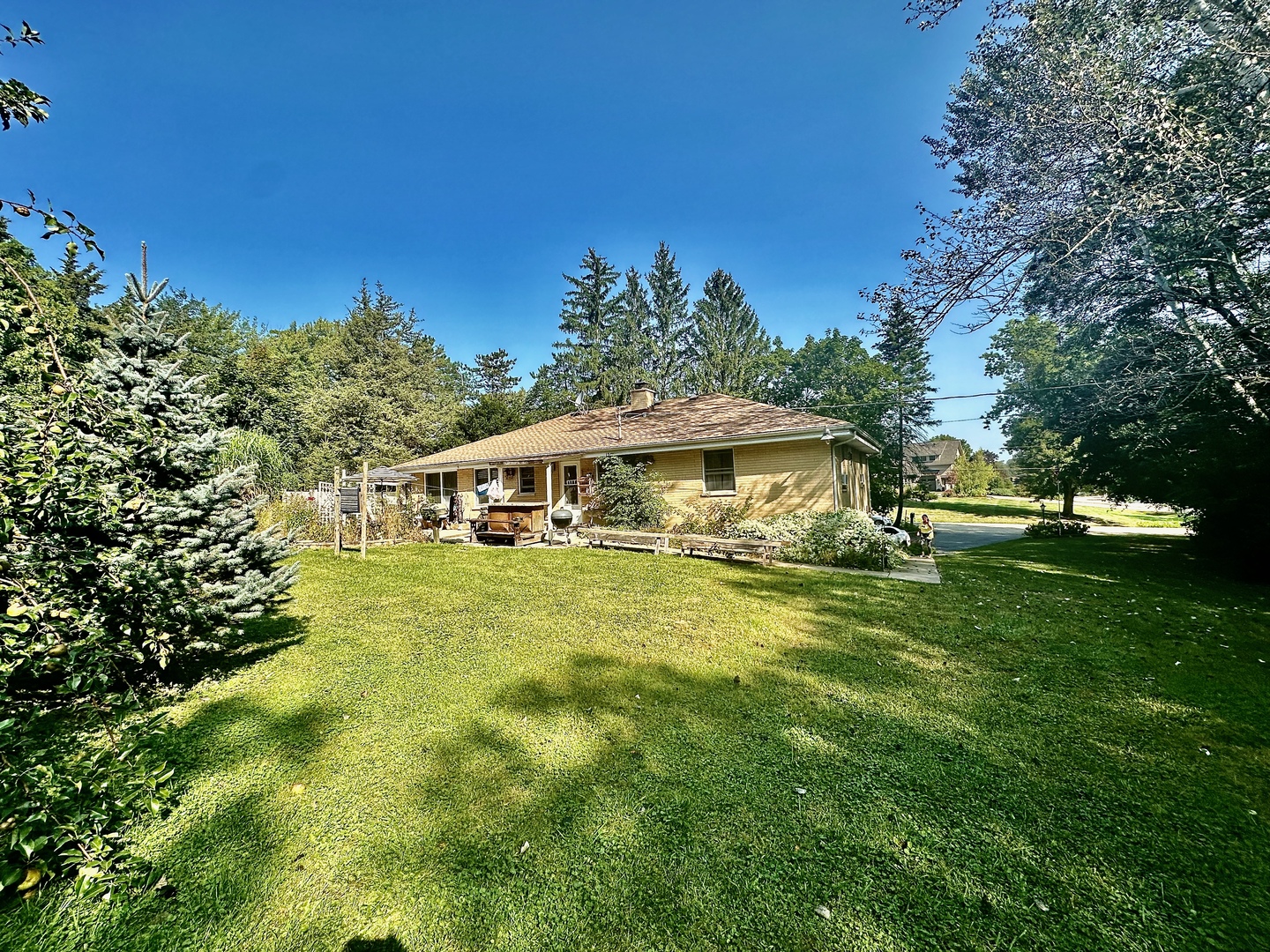 23951 West Bayview Road Antioch, IL 60002 - Photo 4 of 11 Gallery Image 4