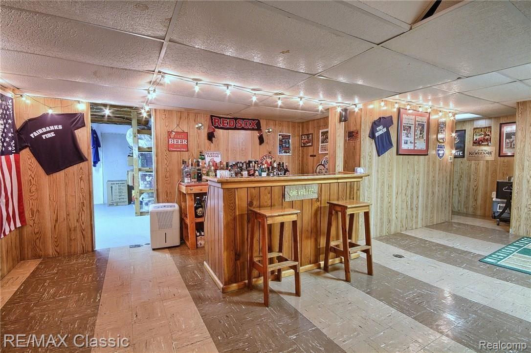 32303 Craftsbury Road Farmington, MI 48334 - Photo 24 of 31 Finished_Lower_Level_Bar.jpg