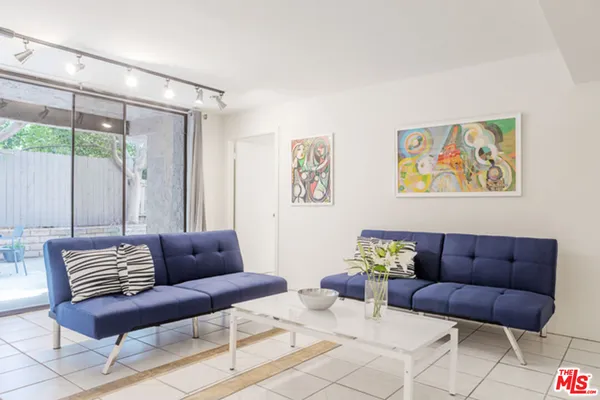 $12,000 | 110 North Barrington Avenue, Los Angeles, CA 90049
