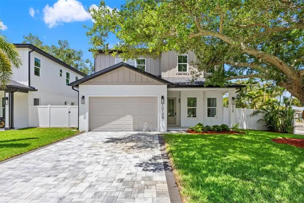 $950,000 | 10198 Hodson Place, Seminole, FL 33776