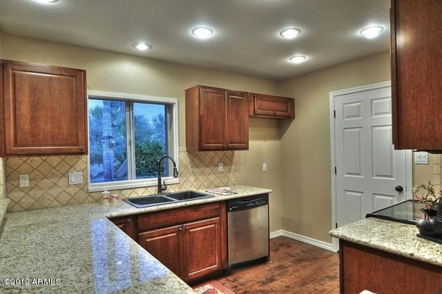 25652 Desoto Lane Rio Verde, AZ 85263 - Photo 7 of 24 DeSoto kitchen 2 s