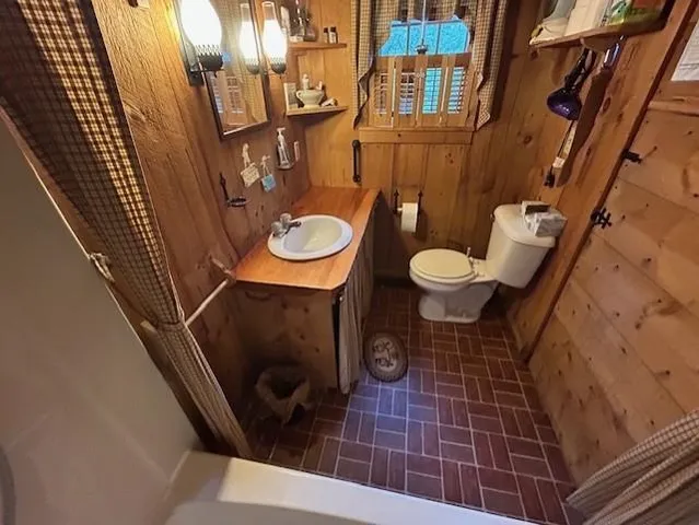 $1,450 | 319 Chalk Pond Road, Newbury, NH 03255