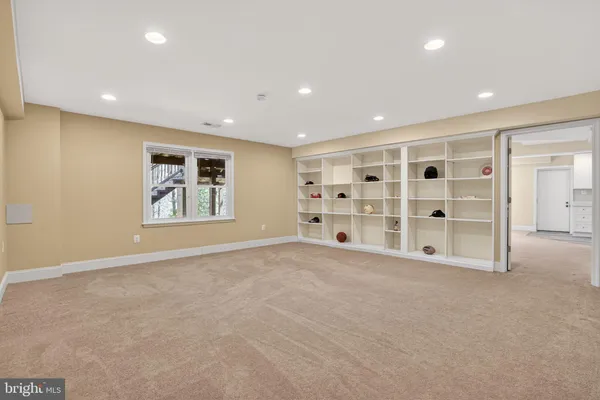 $1,600,000 | 10223 Cedar Pond Drive, Vienna, VA 22182