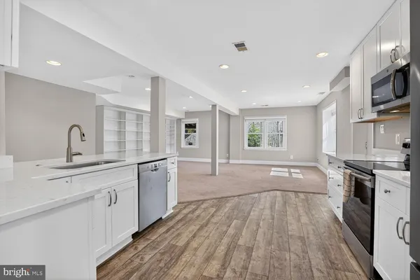 $1,600,000 | 10223 Cedar Pond Drive, Vienna, VA 22182