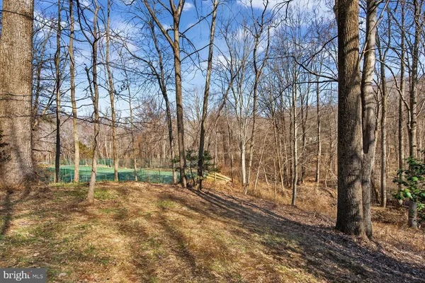 $1,600,000 | 10223 Cedar Pond Drive, Vienna, VA 22182