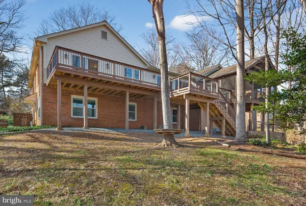 $1,600,000 | 10223 Cedar Pond Drive, Vienna, VA 22182