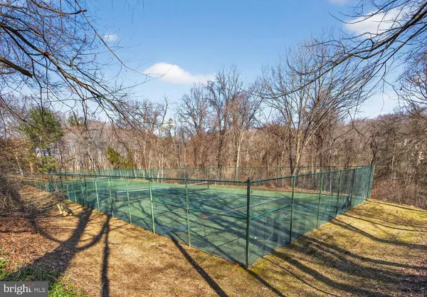 $1,600,000 | 10223 Cedar Pond Drive, Vienna, VA 22182