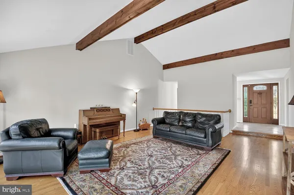 $1,600,000 | 10223 Cedar Pond Drive, Vienna, VA 22182