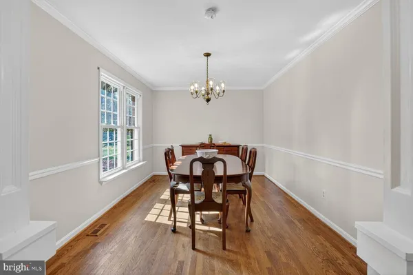 $1,600,000 | 10223 Cedar Pond Drive, Vienna, VA 22182