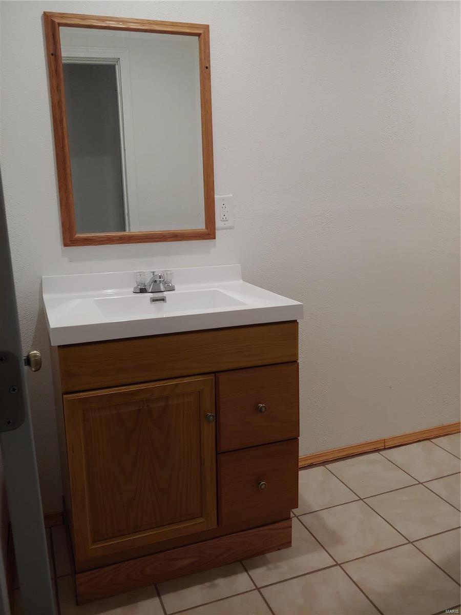 216 South Central Avenue Roxana, IL 62084 - Photo 17 of 19