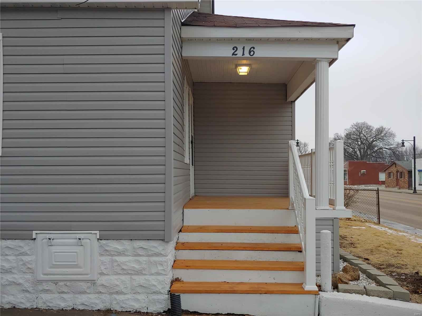 216 South Central Avenue Roxana, IL 62084 - Photo 3 of 19