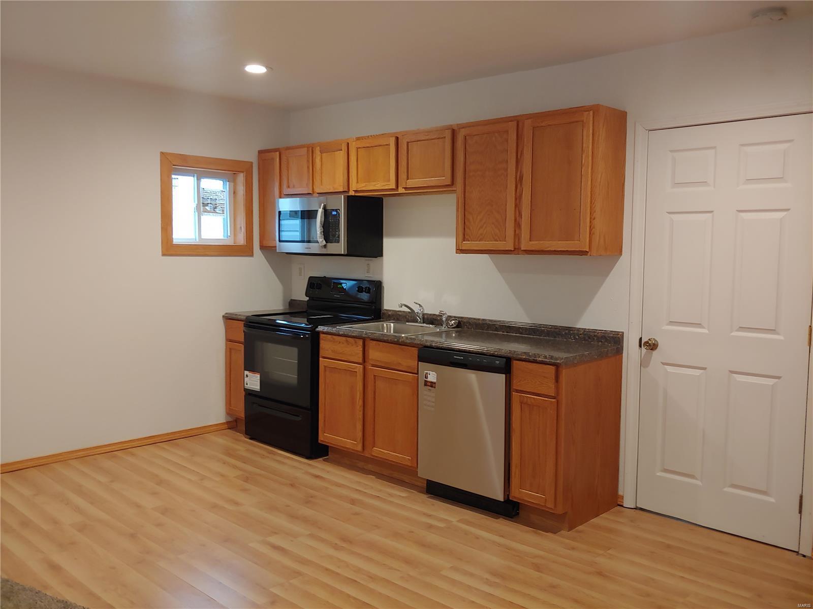 216 South Central Avenue Roxana, IL 62084 - Photo 7 of 19