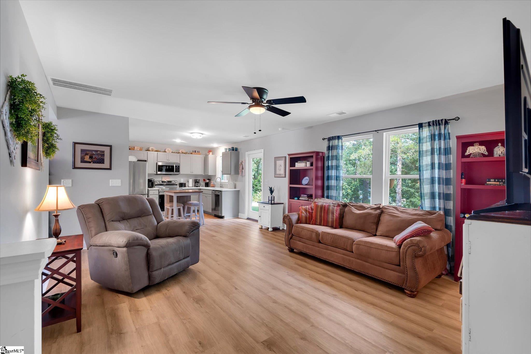 104 Forest Drive Liberty, SC 29657 - Photo 8 of 24