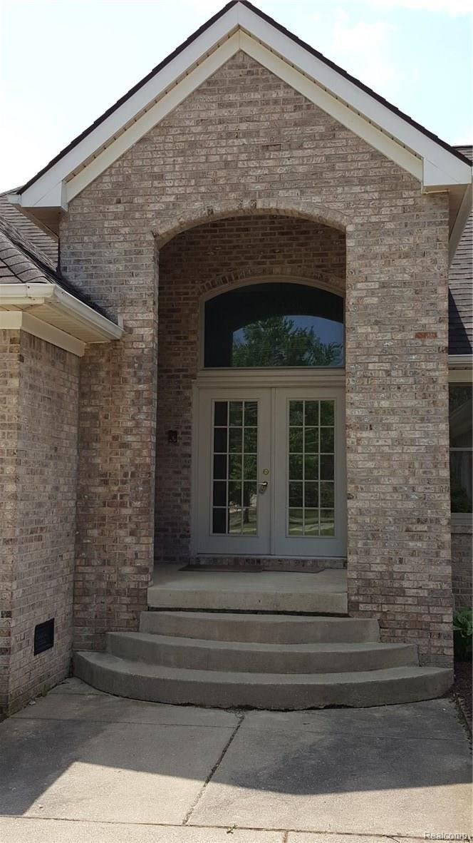 1701 Oakville Waltz Road Carleton, MI 48117 - Photo 9 of 31 20160522_130104.jpg