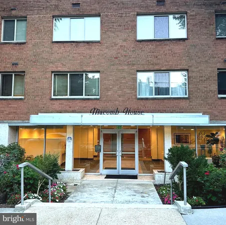 $216,950 | 2710 Macomb Street Northwest, Unit 204, Washington, DC 20008