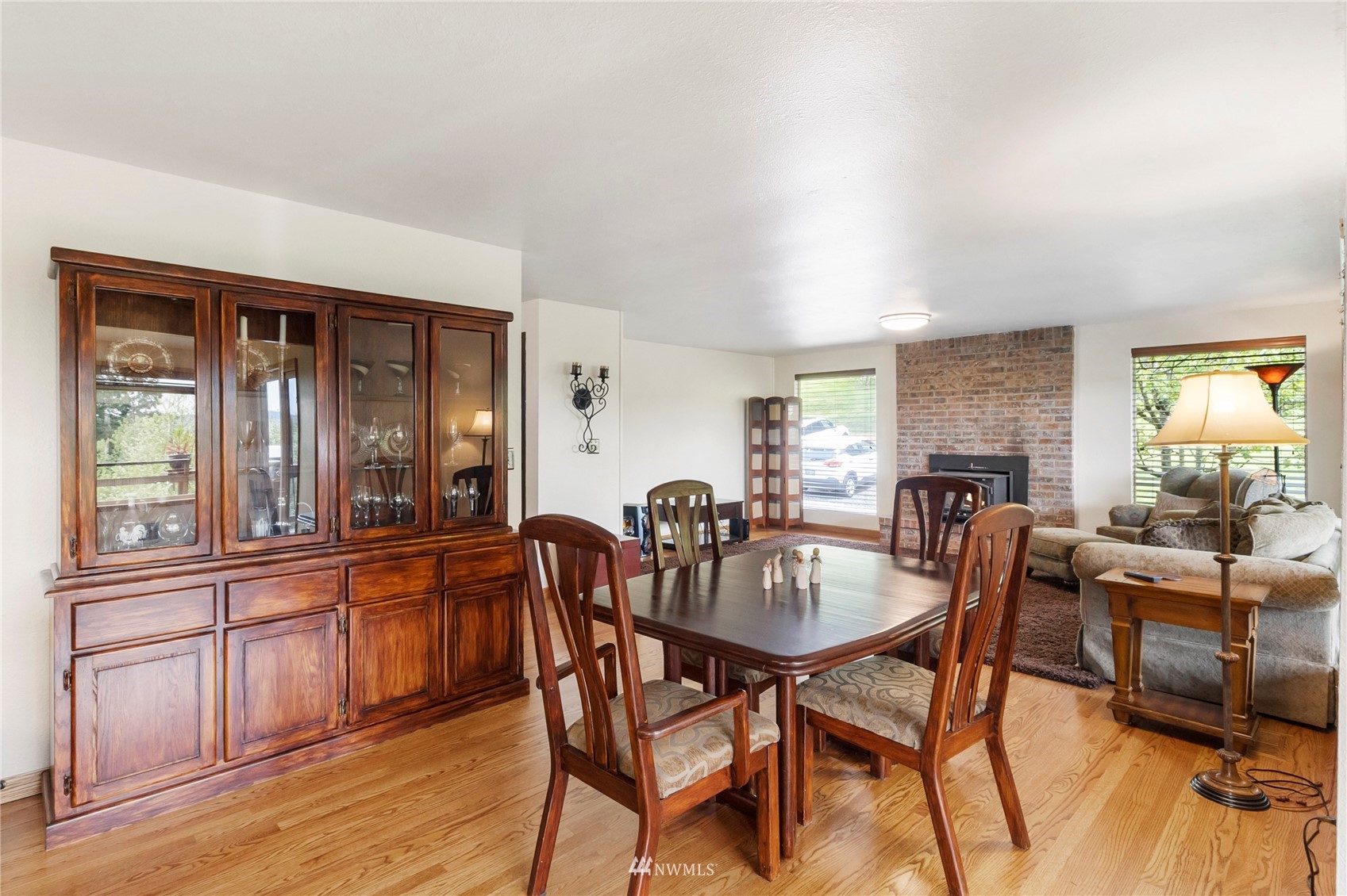 11306 Karshner Road East Edgewood, WA 98372 - Photo 10 of 31 a dining room with furniture and window
