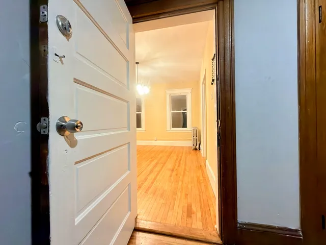 $2,275 | 90 Vernon Street, Unit 2, Worcester, MA 01610