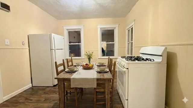 $2,275 | 90 Vernon Street, Unit 2, Worcester, MA 01610