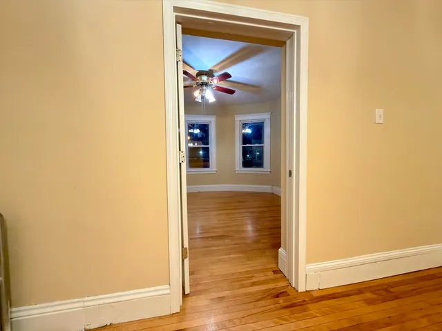 $2,275 | 90 Vernon Street, Unit 2, Worcester, MA 01610