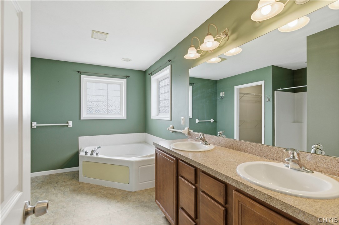 5879 East Lake Road Sullivan, NY 13035 - Photo 30 of 34 en suite bathroom