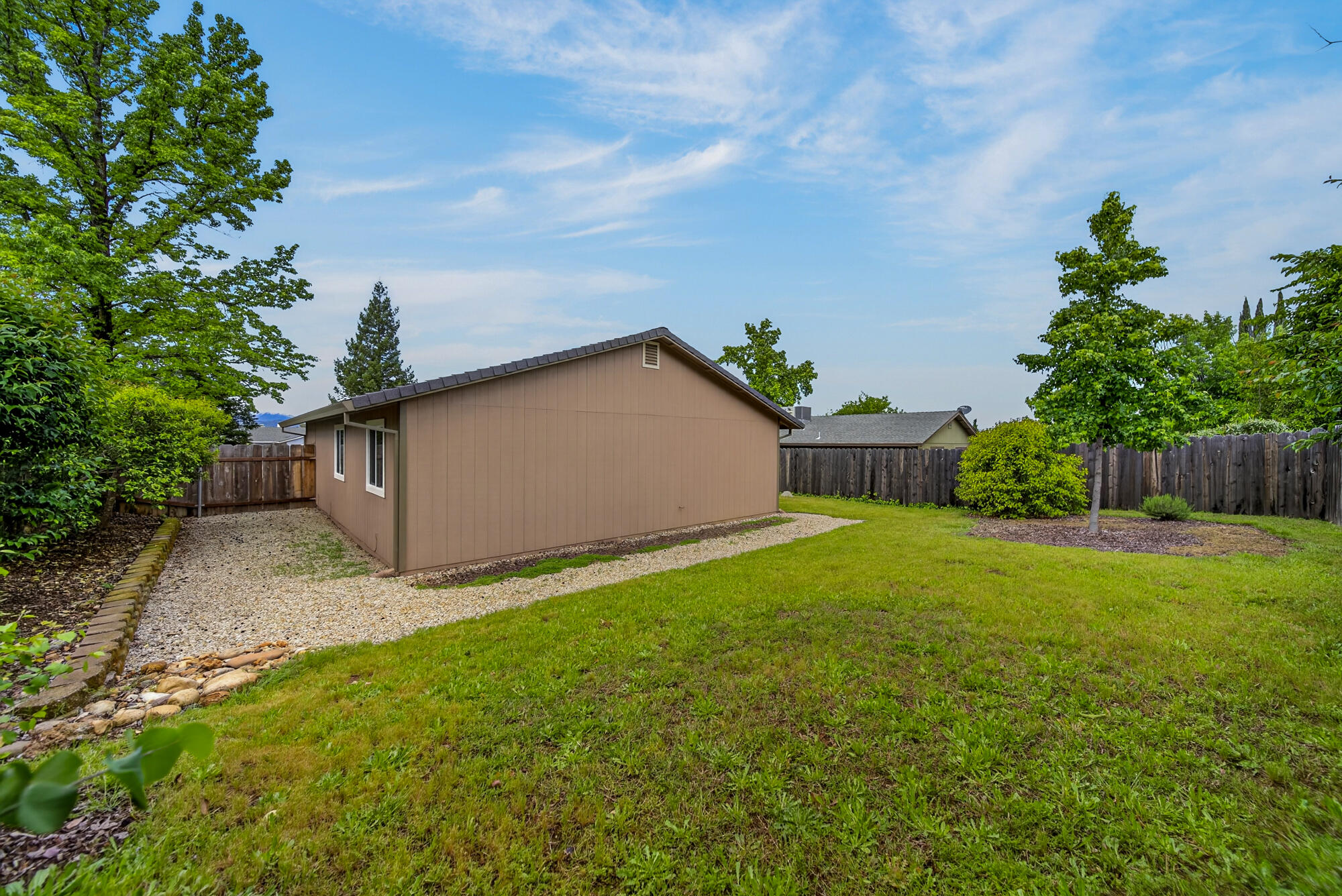 839 Springer Drive Redding, CA 96003 - Photo 23 of 39 839 Springer Dr-05
