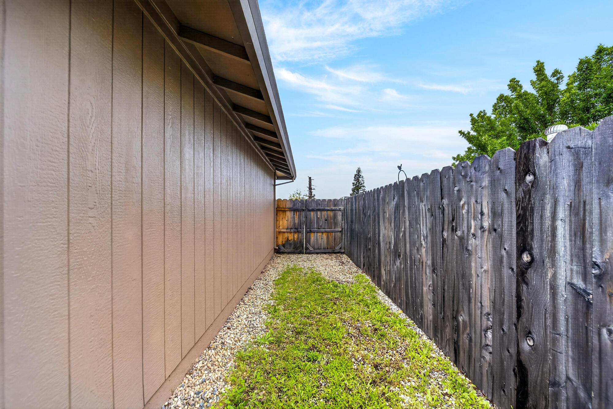 839 Springer Drive Redding, CA 96003 - Photo 32 of 39 839 Springer Dr-09