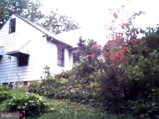 394 County Line Road Huntingdon Valley, PA 19006 - Photo 2 of 6 Gallery Image 2