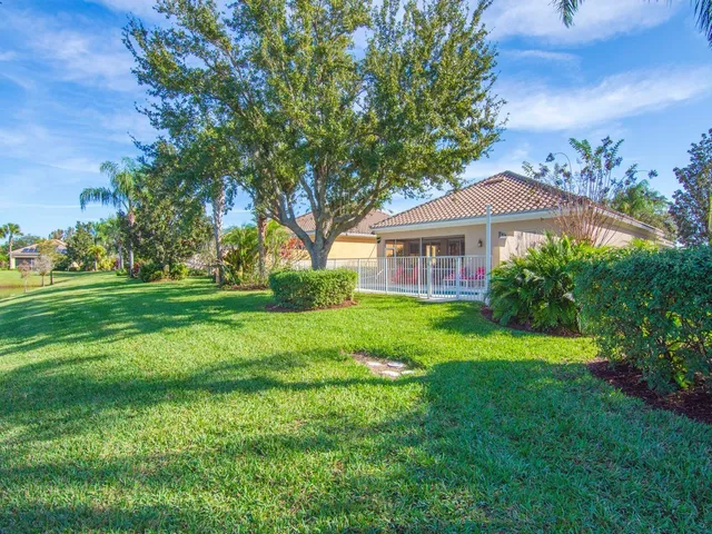 $545,000 | 5250 Eleuthra Circle, Vero Beach, FL 32967