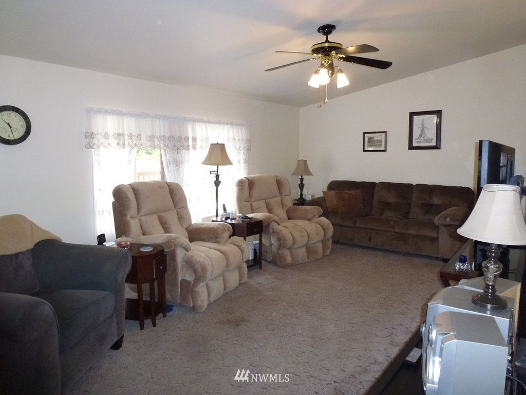 581 West Mary M Knight Road Elma, WA 98541 - Photo 14 of 23 Gallery Image 14