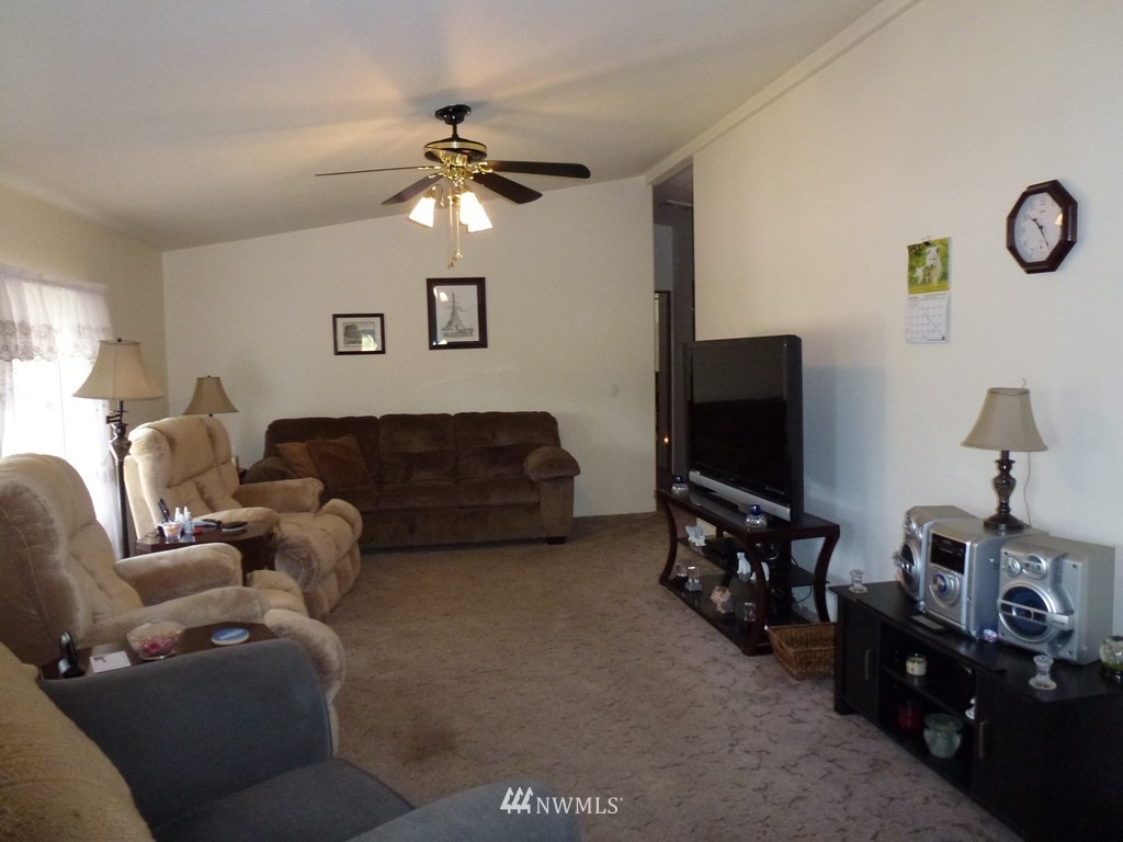 581 West Mary M Knight Road Elma, WA 98541 - Photo 15 of 23 Gallery Image 15
