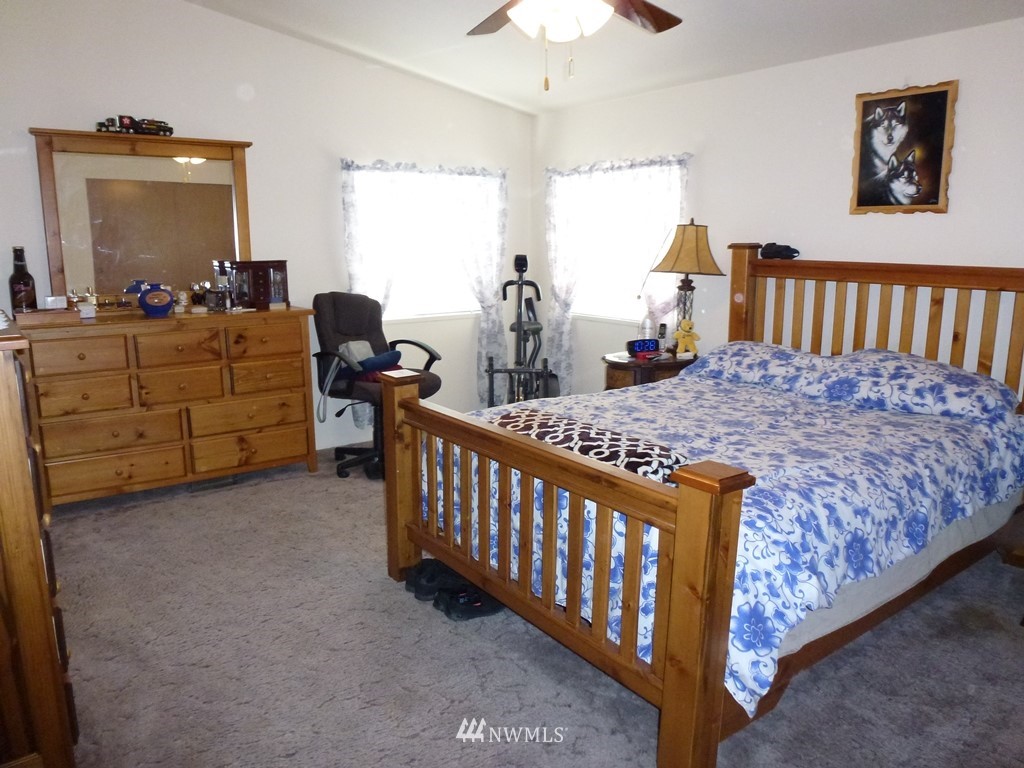 581 West Mary M Knight Road Elma, WA 98541 - Photo 19 of 23 Gallery Image 19
