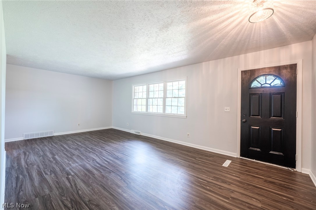 1072 Iberia Road Galion, OH 44833 - Photo 3 of 34
