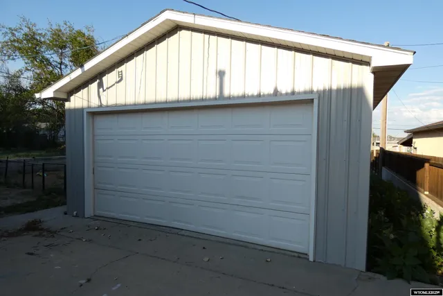 $195,000 | 2909 West C Street, Torrington, WY 82240