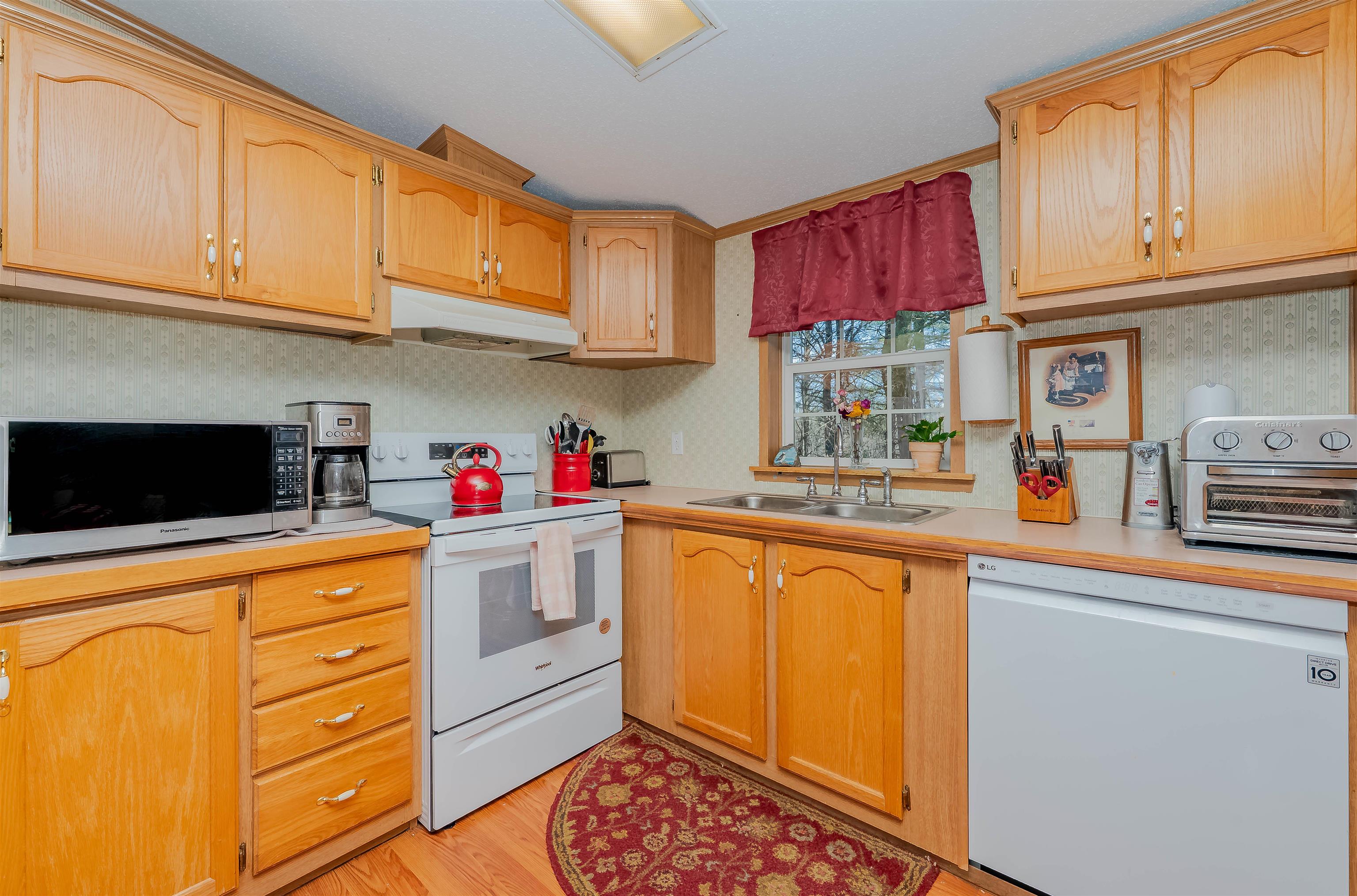 34 Murray Drive Rochester, NH 03868 - Photo 6 of 44