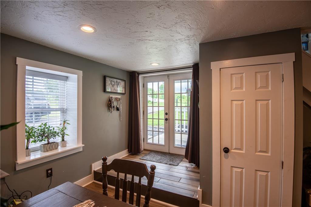 1534 Marr Road Pulaski, PA 16143 - Photo 3 of 25