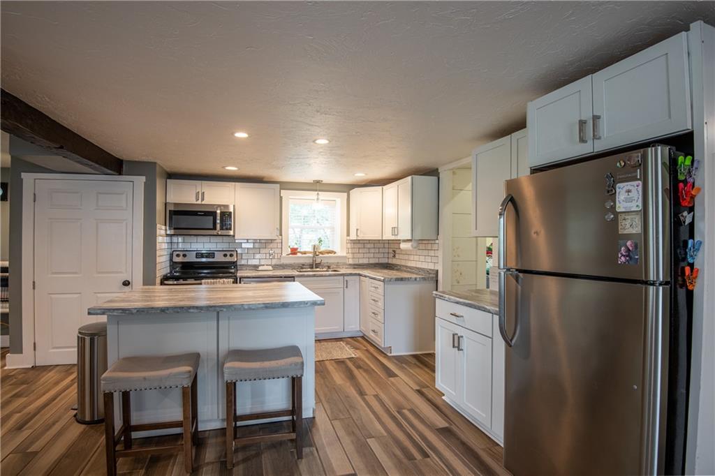 1534 Marr Road Pulaski, PA 16143 - Photo 7 of 25