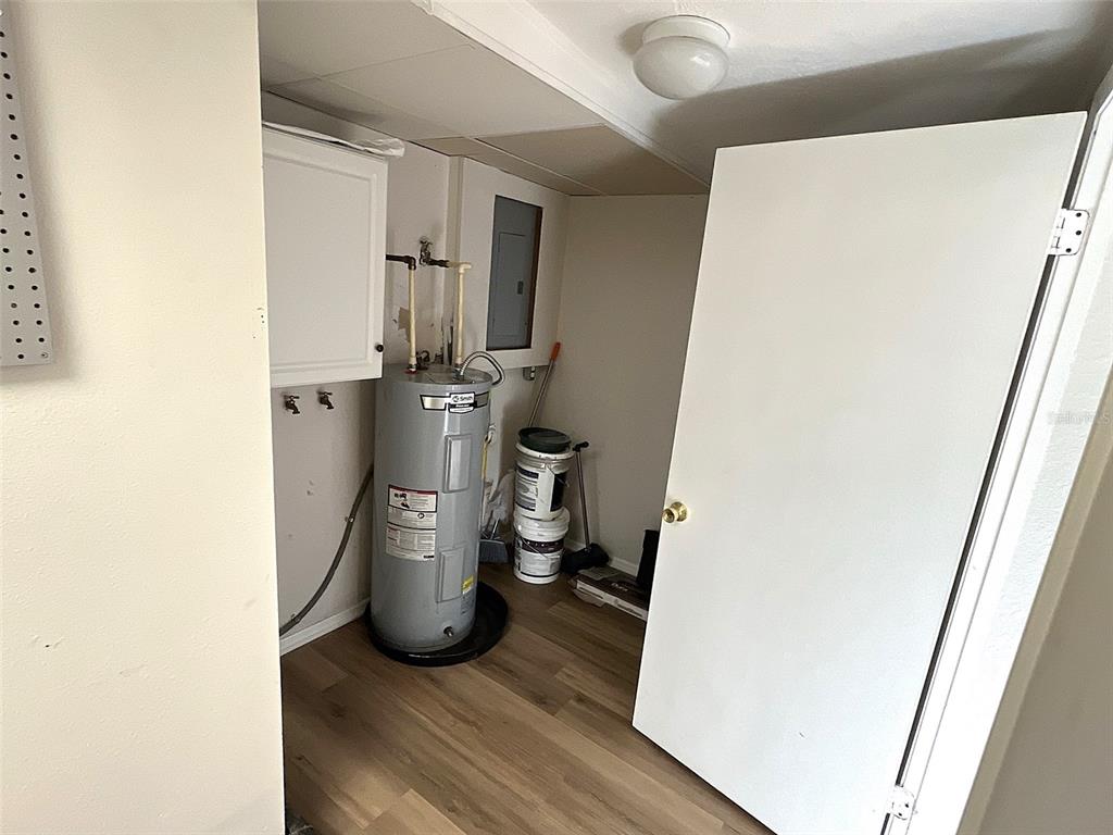 9596 Groveland Street Seminole, FL 33772 - Photo 23 of 26 a bathroom with a toilet and a sink