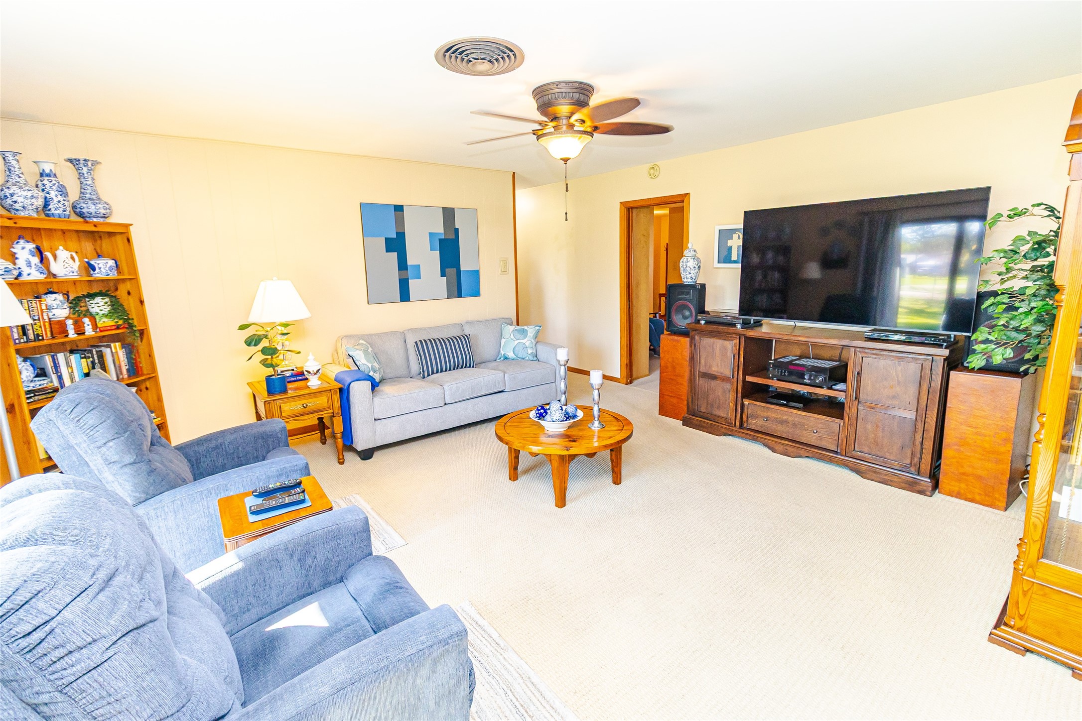 1202 Pecan Street Channelview, TX 77530 - Photo 28 of 35 a living room with furniture and a flat screen tv