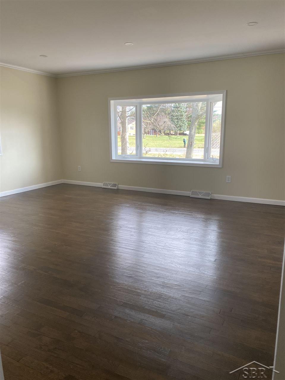 5795 Garfield Road Freeland, MI 48623 - Photo 3 of 16