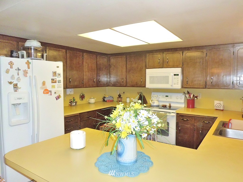 227 Gish Road Onalaska, WA 98570 - Photo 7 of 25 Gallery Image 7