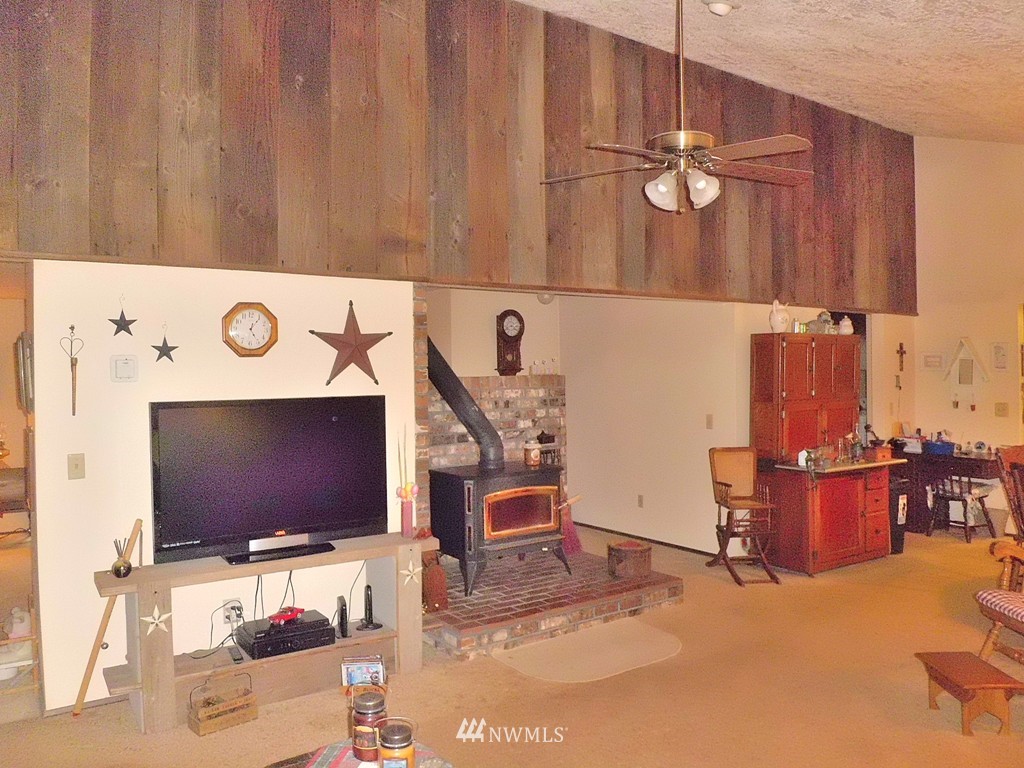227 Gish Road Onalaska, WA 98570 - Photo 8 of 25 Gallery Image 8