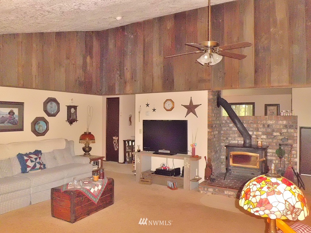 227 Gish Road Onalaska, WA 98570 - Photo 9 of 25 Gallery Image 9