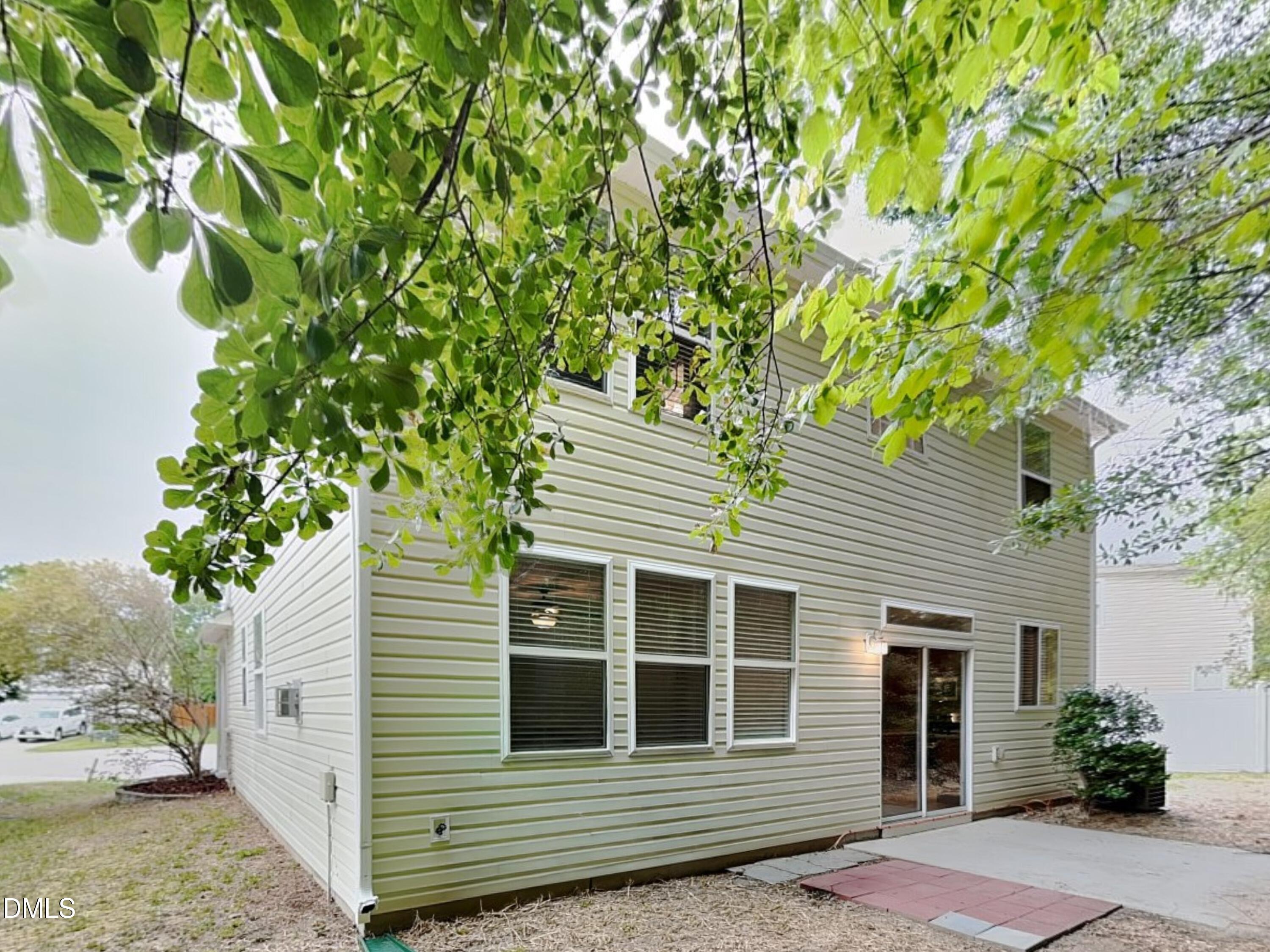 2809 Roundleaf Court Raleigh, NC 27604 - Photo 15 of 17 14_Image_T4eHMUr7uT