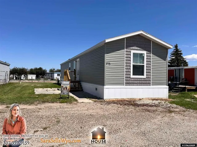 $95,000 | 401 South Russell Avenue, Douglas, WY 82633