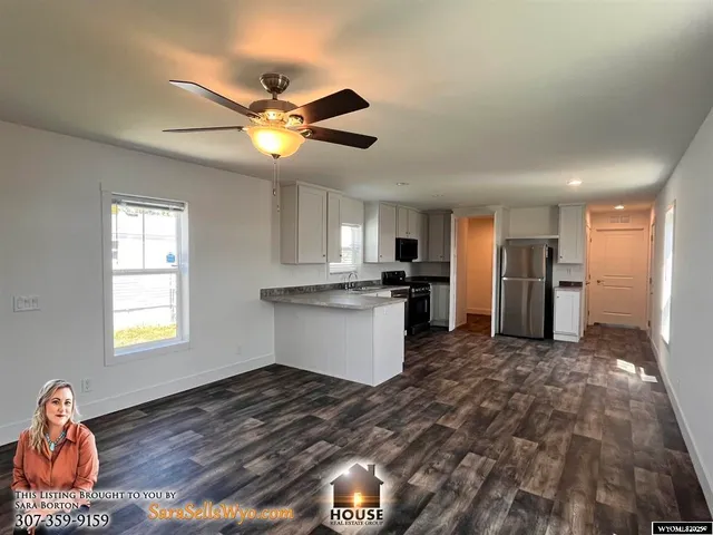 $95,000 | 401 South Russell Avenue, Douglas, WY 82633