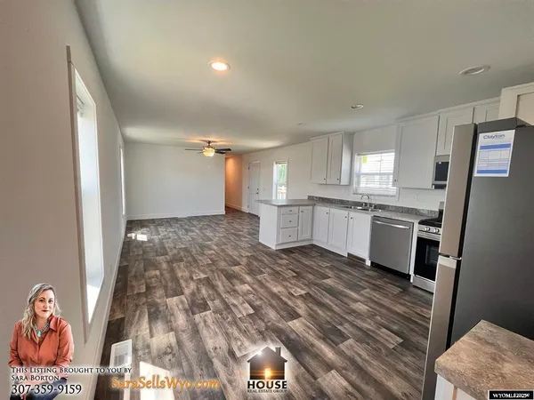 $95,000 | 401 South Russell Avenue, Douglas, WY 82633