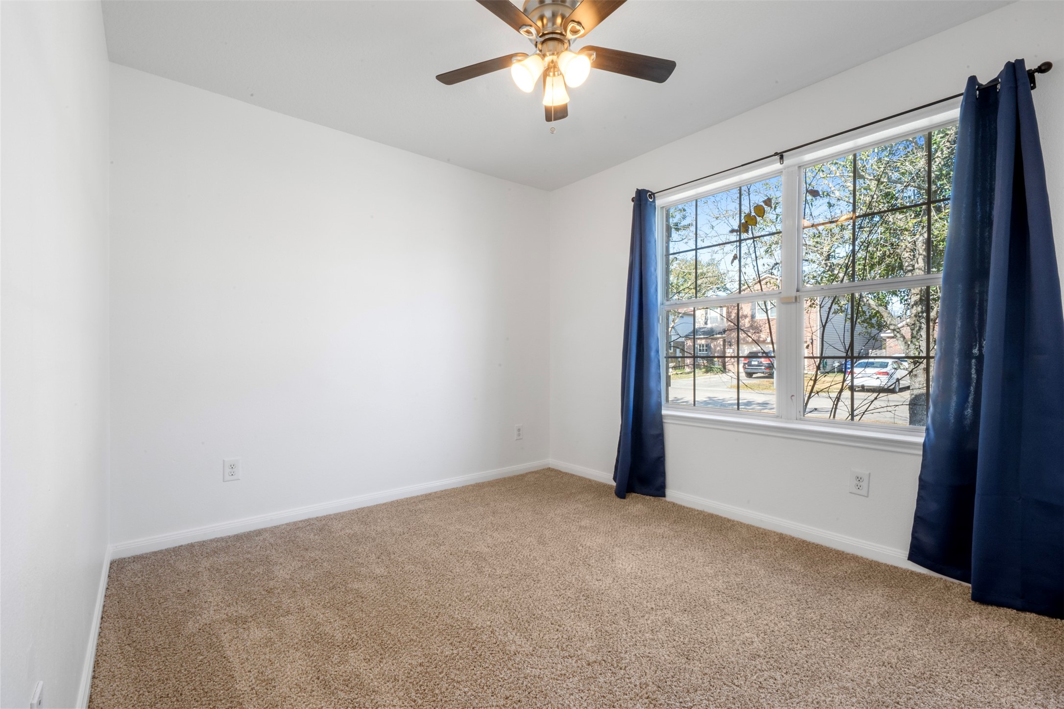 830 Paradise Road Baytown, TX 77521 - Photo 20 of 34