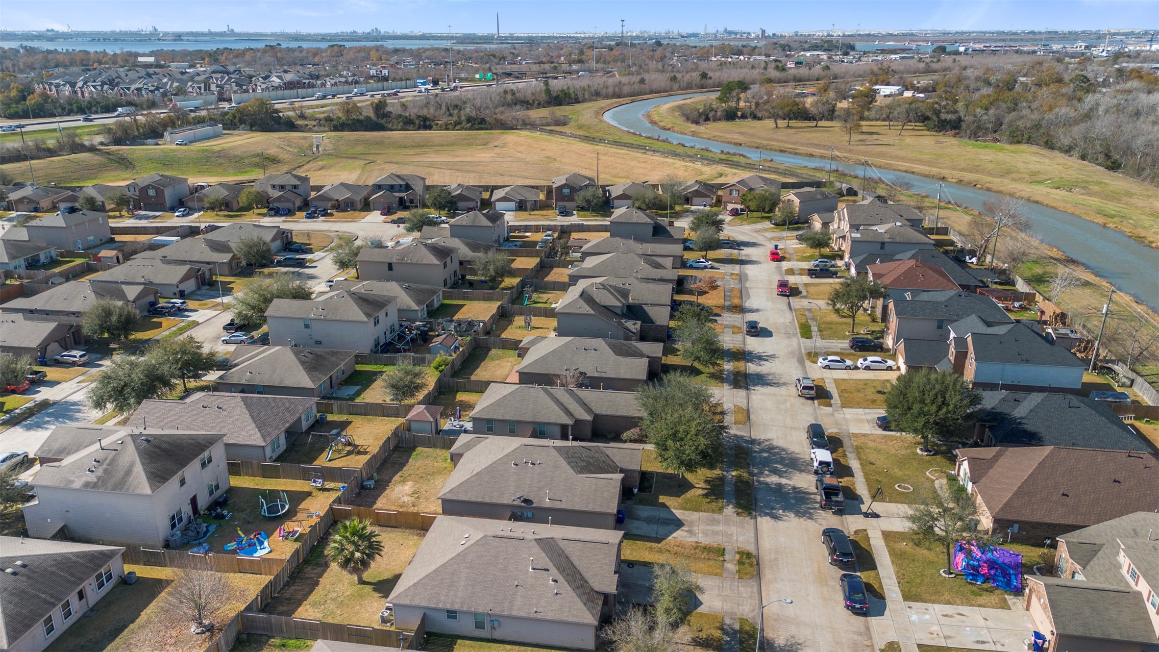 830 Paradise Road Baytown, TX 77521 - Photo 32 of 34