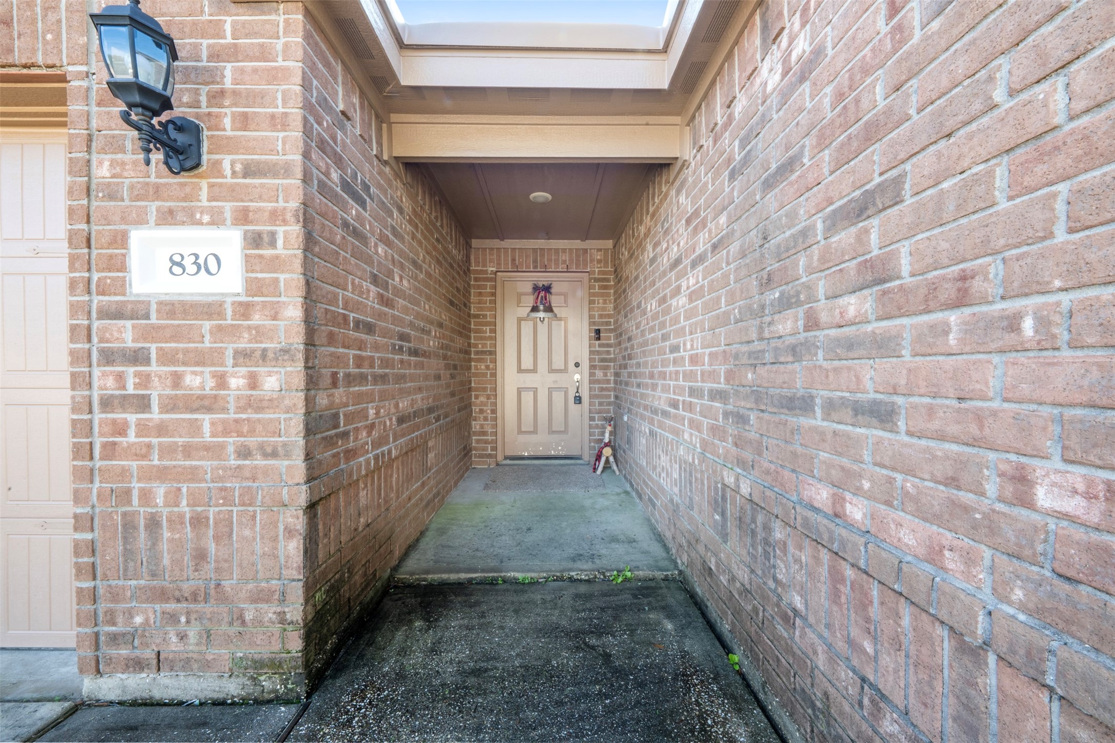 830 Paradise Road Baytown, TX 77521 - Photo 4 of 34