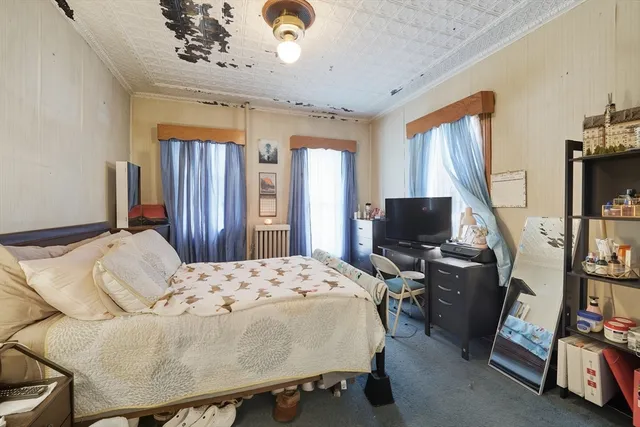 $279,900 | 1421 Dwight Street, Holyoke, MA 01040